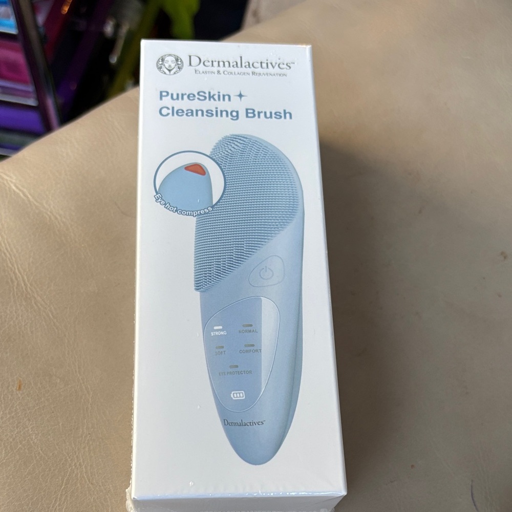 Dermalactives PureSkin + Cleansing Brush.  New!!!
